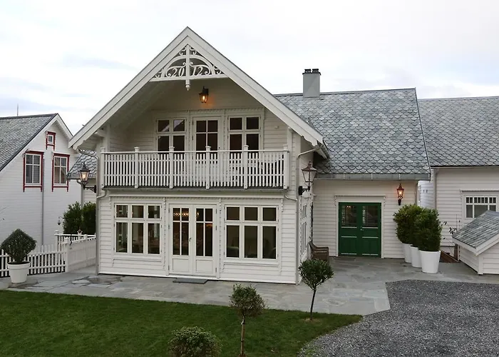 Alnes Gård