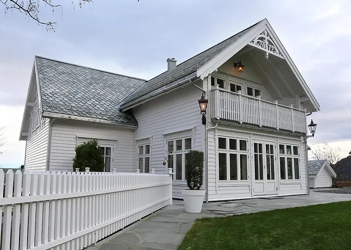 Leilighet Alnes Gård *