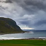 Lägenhet Alnes Gård *