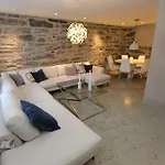 Lägenhet Alnes Gård *
